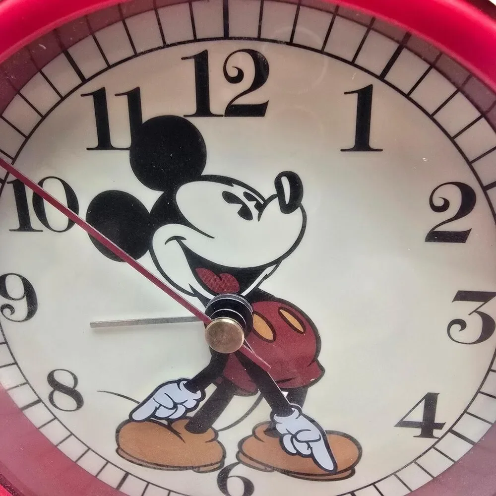 Disney quartz Mickey Mouse Clock